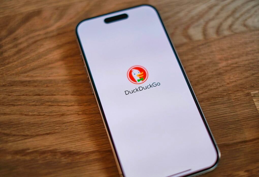 How Is Duckduckgo Better Than Google At Protecting Your Privacy by Tech Is The Culture